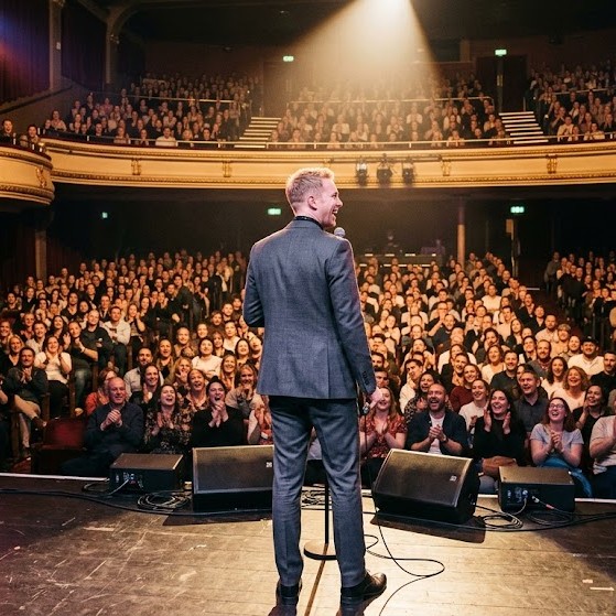 crowd work greg dean comedy classes